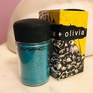 MAC Alice + Olivia Partylicious Pigment